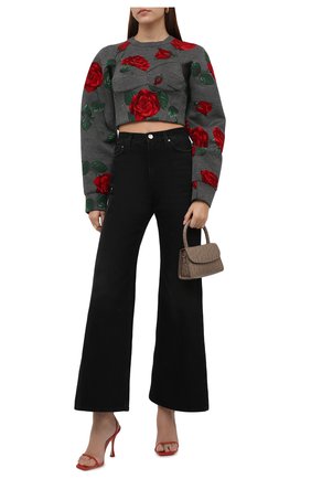 Женский пуловер из вискозы DOLCE & GABBANA серого цвета по цене 79950 руб., арт. F9L07T/FPG65 | Фото 2 Женский пуловер из вискозы DOLCE & GABBANA серого цвета, арт. F9L07T/FPG65 | Фото 2 (Материал подклада: Хлопок; Длина (для топов): Укороченные; Рукава: Длинные; Материал внешний: Вискоза; Женское Кросс-КТ: Пуловер-одежда; Стили: Романтичный)