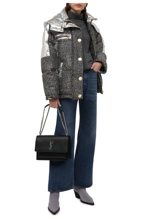Женский пуховик balmain x rossignol BALMAIN серебряного цвета по цене 357000 руб., арт. WF2TP025/XA10 | Фото 2 Женский пуховик balmain x rossignol BALMAIN серебряного цвета, арт. WF2TP025/XA10 | Фото 2 (Рукава: Длинные; Материал внешний: Синтетический материал; Материал утеплителя: Пух и перо; Длина (верхняя одежда): Короткие; Материал подклада: Синтетический материал; Кросс-КТ: Пуховик; Стили: Гламурный)