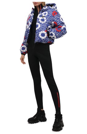 Женская утепленная куртка PRADA голубого цвета, арт. 29M698-10UU-F02UM-212 | Фото 2 (Материал внешний: Синтетический материал; Кросс-КТ: Куртка, лыжи, Утепленный; Рукава: Длинные; Длина (верхняя одежда): Короткие; Стили: Спорт-шик)