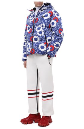 Мужская утепленная куртка PRADA синего цвета, арт. SGC025-10UU-F02UM-212 | Фото 2 (Материал внешний: Синтетический материал; Кросс-КТ: Куртка, другое; Стили: Спорт-шик; Длина (верхняя одежда): Короткие; Мужское Кросс-КТ: утепленные куртки)