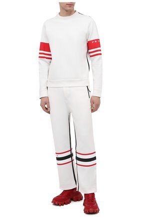 Мужские брюки PRADA белого цвета, арт. SJP319-10QN-F0009-212 | Фото 2 (Материал внешний: Синтетический материал; Кросс-КТ: другое; Стили: Спорт-шик)
