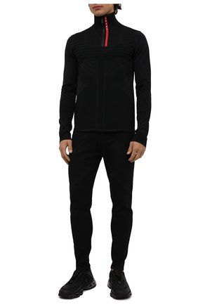 Мужской джемпер PRADA черного цвета по цене 89000 руб., арт. SML196-1ZOA-F0002-212 | Фото 2 Мужской джемпер PRADA черного цвета, арт. SML196-1ZOA-F0002-212 | Фото 2 (Материал внешний: Синтетический материал; Мужское Кросс-КТ: Джемперы; Вырез: Круглый; Стили: Спорт-шик; Принт: Без принта)
