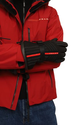 Мужские комбинированные перчатки PRADA черного цвета, арт. 4GG113-3K5X-F0002 | Фото 2 (Материал: Синтетический материал, Текстиль; Кросс-КТ: Спорт)