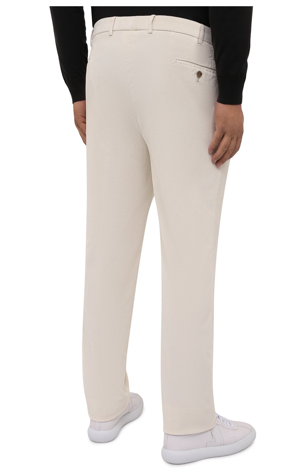 Мужские хлопковые брюки HILTL кремвого цвета, арт. PARMA/74818/60-70 | Фото 4 (Big sizes: Big Sizes; Силуэт М (брюки): Чиносы; Длина (брюки, джинсы): Стандартные; Случай: Повседневный; Материал внешний: Хлопок; Стили: Кэжуэл)