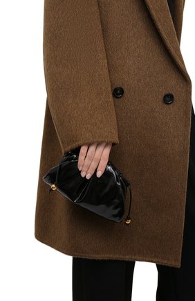 Женский клатч pouch mini BOTTEGA VENETA черного цвета по цене 145500 руб., арт. 680186/V1C30 | Фото 2 Женский клатч pouch mini BOTTEGA VENETA черного цвета, арт. 680186/V1C30 | Фото 2 (Материал: Натуральная кожа; Женское Кросс-КТ: Клатч-клатчи; Ремень/цепочка: На ремешке; Размер: mini; Сумки: Сумки)