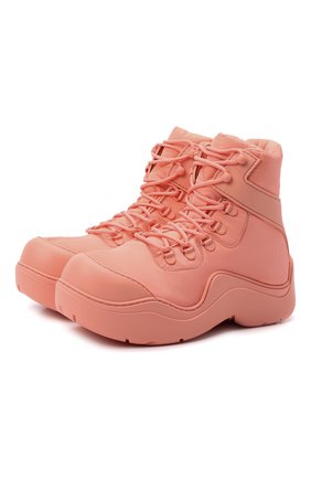 Женские текстильные ботинки puddle bomber BOTTEGA VENETA розового цвета по цене 68200 руб., арт. 667218/VBSD7 | Фото 1 Женские текстильные ботинки puddle bomber BOTTEGA VENETA розового цвета, арт. 667218/VBSD7 | Фото 1 (Материал внешний: Текстиль; Материал внутренний: Текстиль; Женское Кросс-КТ: Хайкеры-ботинки; Подошва: Платформа; Каблук высота: Низкий)