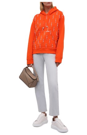 Женский хлопковое худи DSQUARED2 оранжевого цвета по цене 93950 руб., арт. S72GU0344/S25042 | Фото 2 Женский хлопковое худи DSQUARED2 оранжевого цвета, арт. S72GU0344/S25042 | Фото 2 (Рукава: Длинные; Длина (для топов): Стандартные; Материал внешний: Хлопок; Стили: Спорт-шик; Женское Кросс-КТ: Худи-одежда)