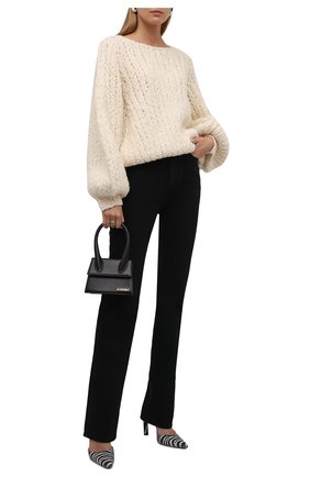 Женский шерстяной свитер JW ANDERSON белого цвета по цене 97550 руб., арт. KW0525 YN0153 | Фото 2 Женский шерстяной свитер JW ANDERSON белого цвета, арт. KW0525 YN0153 | Фото 2 (Рукава: Длинные; Материал внешний: Шерсть; Длина (для топов): Стандартные; Стили: Романтичный; Женское Кросс-КТ: Свитер-одежда)