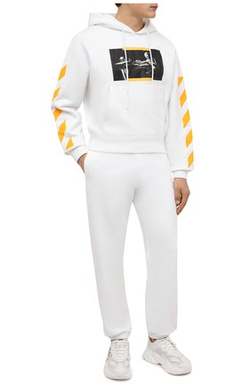 Мужской хлопковое худи OFF-WHITE белого цвета по цене 44150 руб., арт. 0MBB037F21FLE011 | Фото 2 Мужской хлопковое худи OFF-WHITE белого цвета, арт. 0MBB037F21FLE011 | Фото 2 (Материал внешний: Хлопок; Мужское Кросс-КТ: Худи-одежда; Принт: С принтом; Стили: Спорт-шик; Рукава: Длинные; Длина (для топов): Стандартные)