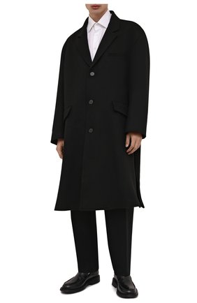 Мужской шерстяное пальто VALENTINO черного цвета, арт. WV0CAF107TU | Фото 2 (Материал внешний: Шерсть; Длина (верхняя одежда): Длинные; Материал подклада: Купро; Рукава: Длинные; Мужское Кросс-КТ: пальто-верхняя одежда; Стили: Минимализм)
