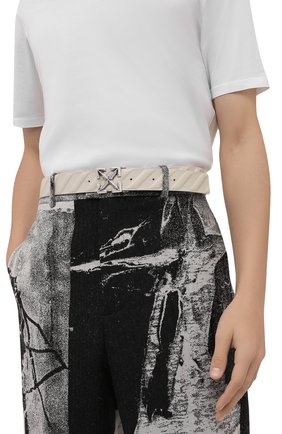 Мужской кожаный ремень OFF-WHITE кремвого цвета по цене 41850 руб., арт. 0MRB062F21LEA001 | Фото 2 Мужской кожаный ремень OFF-WHITE кремвого цвета, арт. 0MRB062F21LEA001 | Фото 2 (Случай: Повседневный)