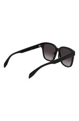 Женские солнцезащитные очки ALEXANDER MCQUEEN черного цвета, арт. 669321/J0740 | Фото 4 (Материал: Пластик; Тип очков: С/з; Очки форма: Квадратные; Оптика Гендер: оптика-женское)