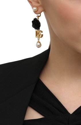 Женские серьги DOLCE & GABBANA золотого цвета по цене 43200 руб., арт. WEN8R1/W1111 | Фото 2 Женские серьги DOLCE & GABBANA золотого цвета, арт. WEN8R1/W1111 | Фото 2 (Материал: Металл)