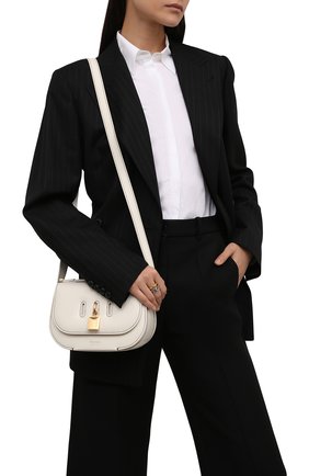 Женская сумка padlock TOM FORD кремвого цвета, арт. L1480T-LCL104 | Фото 2 (Материал: Натуральная кожа; Сумки-технические: Сумки через плечо; Ремень/цепочка: На ремешке; Размер: small)