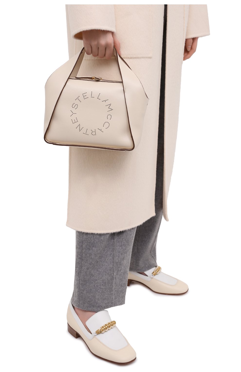 Женская сумка stella logo STELLA MCCARTNEY белого цвета по цене 59950 руб., арт. 700267/W8542 | Фото 2 Женская сумка stella logo STELLA MCCARTNEY белого цвета, арт. 700267/W8542 | Фото 2 (Сумки-технические: Сумки через плечо, Сумки top-handle; Ремень/цепочка: На ремешке; Материал: Текстиль, Экокожа; Размер: small)