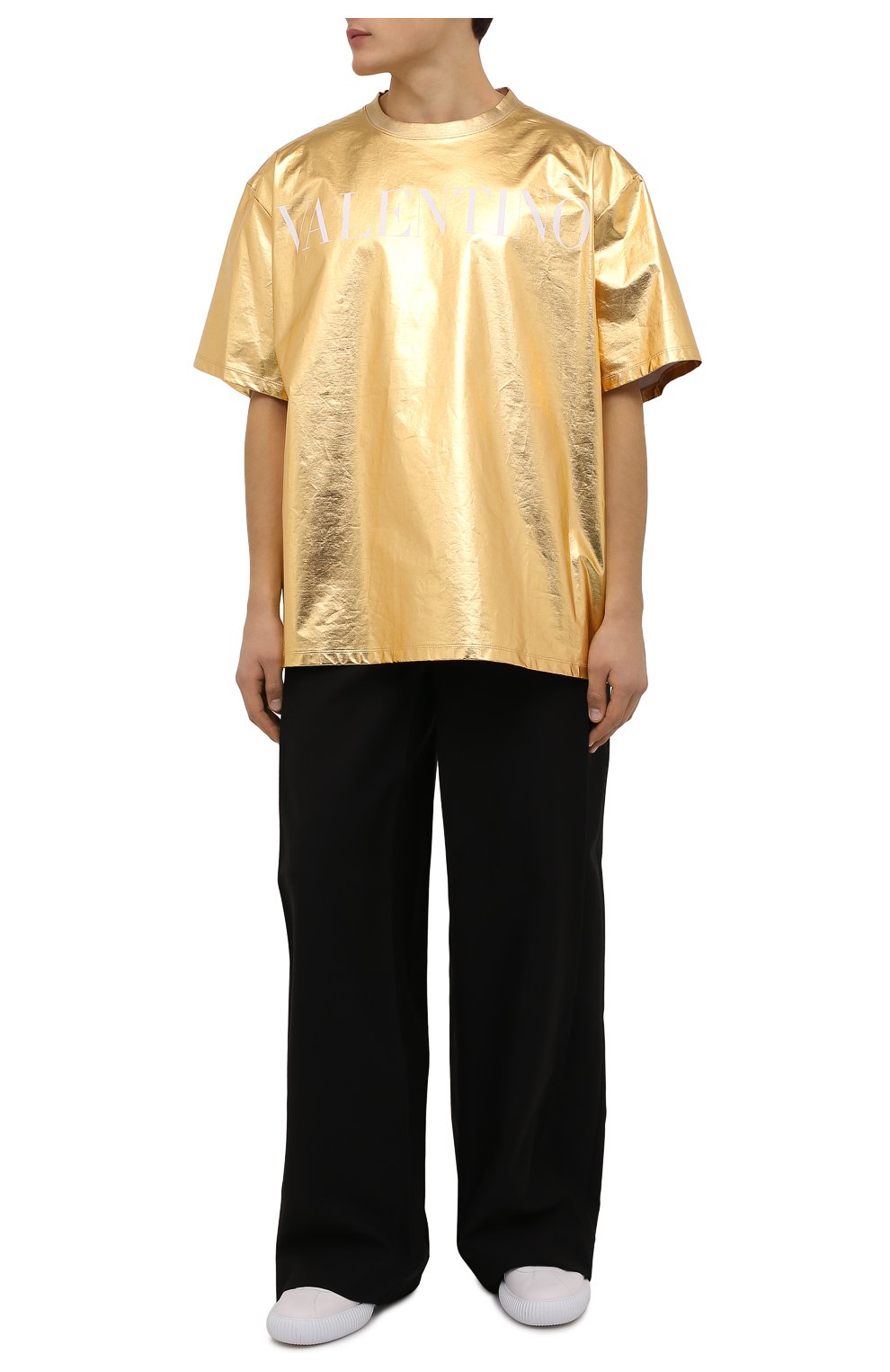 Мужская хлопковая футболка VALENTINO золотого цвета, арт. WV0MG10E7V0 | Фото 2 (Стили: Гламурный; Рукава: Короткие; Принт: С принтом; Длина (для топов): Удлиненные; Материал внешний: Хлопок)