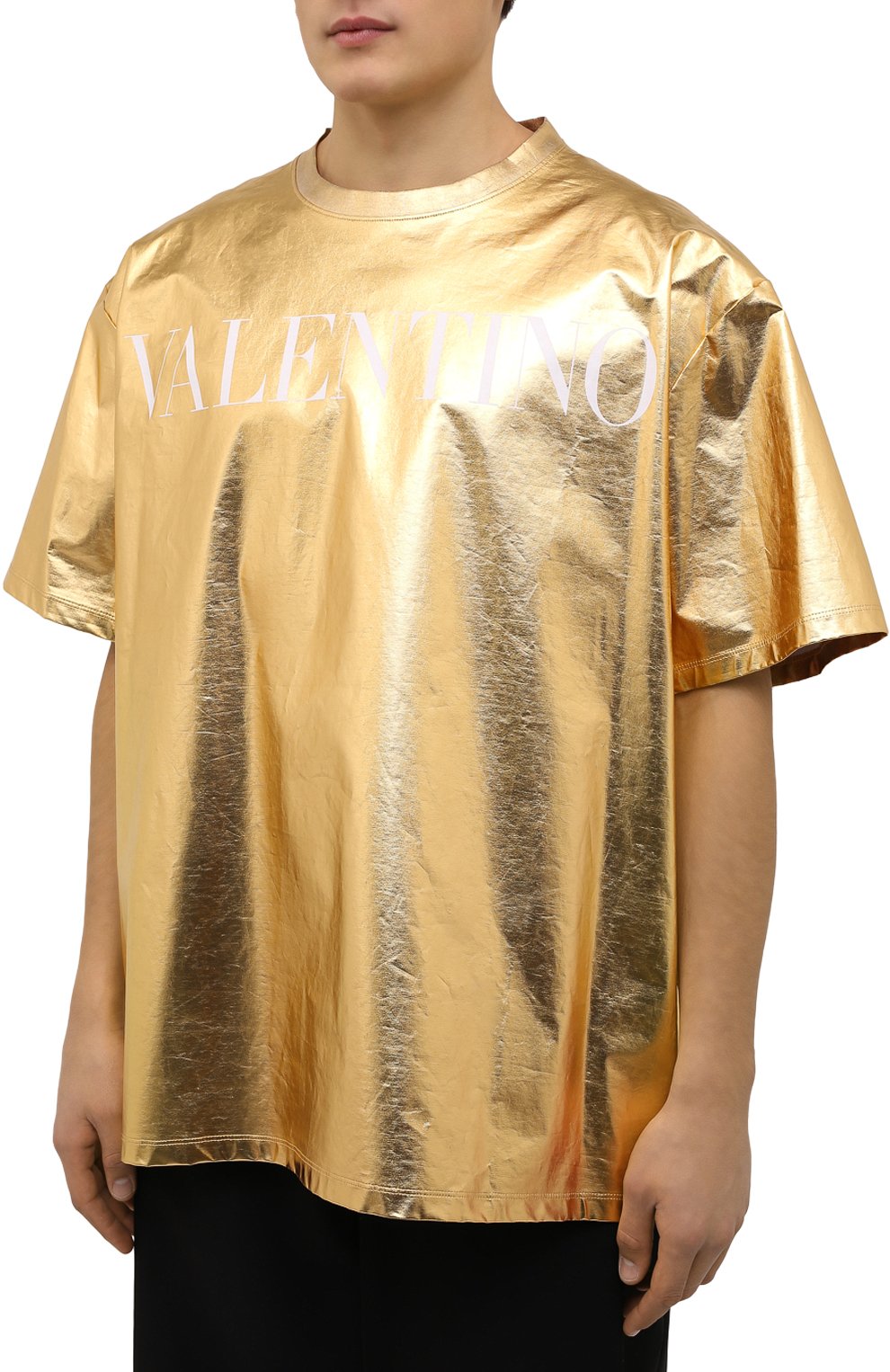 Мужская хлопковая футболка VALENTINO золотого цвета, арт. WV0MG10E7V0 | Фото 3 (Стили: Гламурный; Рукава: Короткие; Принт: С принтом; Длина (для топов): Удлиненные; Материал внешний: Хлопок)