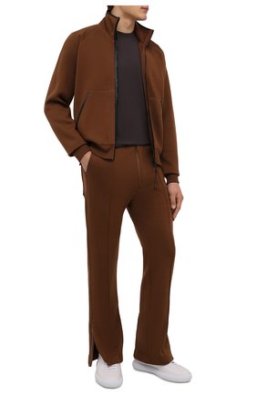 Мужские брюки из хлопка и кашемира TOM FORD коричневого цвета по цене 215500 руб., арт. BYF22/TFKPAN | Фото 2 Мужские брюки из хлопка и кашемира TOM FORD коричневого цвета, арт. BYF22/TFKPAN | Фото 2 (Длина (брюки, джинсы): Стандартные; Материал внешний: Хлопок; Случай: Повседневный; Стили: Спорт-шик; Мужское Кросс-КТ: Брюки-трикотаж)