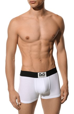 Мужские хлопковые боксеры DOLCE & GABBANA белого цвета по цене 5640 руб., арт. M4D36J/0UAIG | Фото 2 Мужские хлопковые боксеры DOLCE & GABBANA белого цвета, арт. M4D36J/0UAIG | Фото 2 (Материал внешний: Хлопок; Мужское Кросс-КТ: Трусы; Кросс-КТ: бельё)