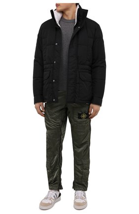 Мужская двусторонний пуховик guerin MONCLER черного цвета по цене 152400 руб., арт. G2-091-1B000-05-68352 | Фото 2 Мужская двусторонний пуховик guerin MONCLER черного цвета, арт. G2-091-1B000-05-68352 | Фото 2 (Длина (верхняя одежда): Короткие; Материал утеплителя: Пух и перо; Материал подклада: Синтетический материал; Рукава: Длинные; Материал внешний: Синтетический материал; Мужское Кросс-КТ: пуховик-короткий; Кросс-КТ: Куртка; Стили: Кэжуэл)