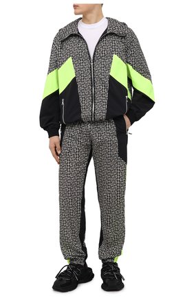 Мужские джоггеры balmain x rossignol BALMAIN разноцветного цвета по цене 117500 руб., арт. WH20B090/I687 | Фото 2 Мужские джоггеры balmain x rossignol BALMAIN разноцветного цвета, арт. WH20B090/I687 | Фото 2 (Длина (брюки, джинсы): Стандартные; Материал внешний: Синтетический материал; Мужское Кросс-КТ: Брюки-трикотаж; Силуэт М (брюки): Джоггеры; Стили: Спорт-шик; Кросс-КТ: Спорт)