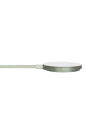 Магнитный кабель snap cable magsafe/usb-c, 3m NATIVE UNION светло-зеленого цвета по цене 5990 руб., арт. SNAP-WL-GRN | Фото 3 Магнитный кабель snap cable magsafe/usb-c, 3m NATIVE UNION светло-зеленого цвета, арт. SNAP-WL-GRN | Фото 3 (Региональные ограничения белый список (Axapta Mercury): RU)