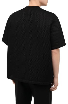 Мужская футболка VALENTINO черного цвета, арт. WV0MF20M7V5 | Фото 4 (Рукава: Короткие; Материал внешний: Синтетический материал; Длина (для топов): Стандартные; Принт: С принтом; Стили: Кэжуэл)