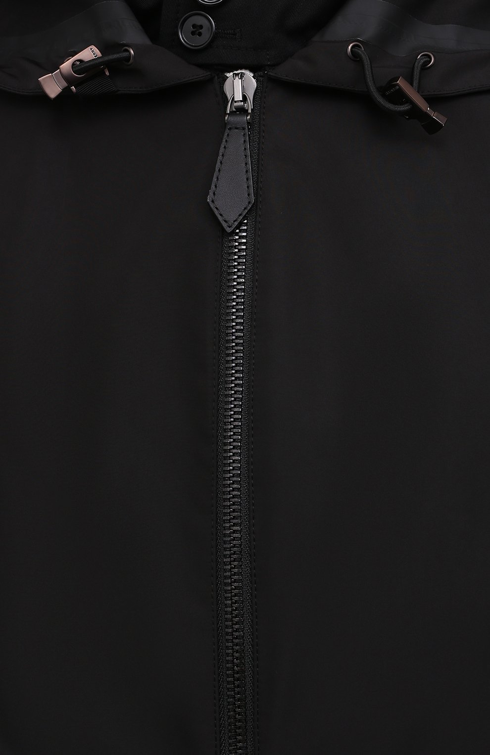 Мужская куртка BURBERRY черного цвета, арт. 8043990 | Фото 5 (Кросс-КТ: Куртка, Ветровка; Рукава: Длинные; Материал внешний: Хлопок; Длина (верхняя одежда): Короткие; Материал подклада: Купро; Стили: Кэжуэл)