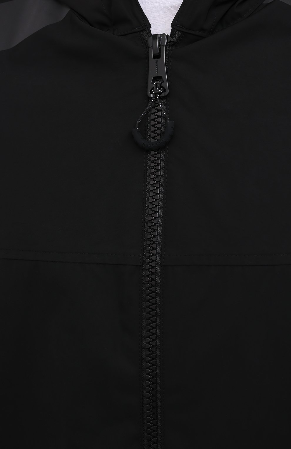 Мужская куртка BURBERRY черного цвета, арт. 8043858 | Фото 5 (Кросс-КТ: Куртка, Ветровка; Рукава: Длинные; Материал внешний: Синтетический материал; Материал подклада: Синтетический материал; Длина (верхняя одежда): Короткие; Стили: Кэжуэл)