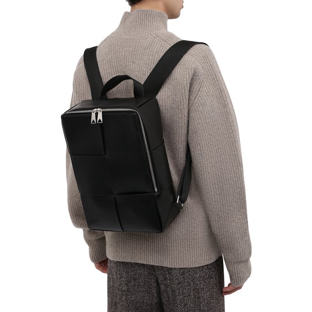 фото Кожаный рюкзак arco bottega veneta