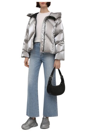 Женский пуховик planaval MONCLER серебряного цвета по цене 129500 руб., арт. G2-093-1A000-38-53A3H | Фото 2 Женский пуховик planaval MONCLER серебряного цвета, арт. G2-093-1A000-38-53A3H | Фото 2 (Материал внешний: Синтетический материал; Рукава: Длинные; Длина (верхняя одежда): Короткие; Материал подклада: Синтетический материал; Материал утеплителя: Пух и перо; Стили: Спорт-шик; Кросс-КТ: Пуховик)