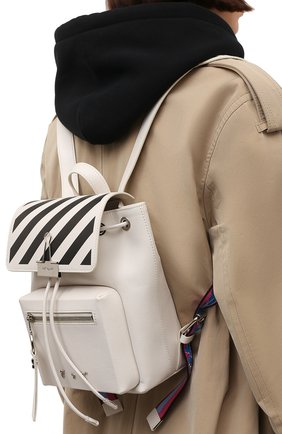 Женский рюкзак OFF-WHITE кремвого цвета по цене 77850 руб., арт. 0WNB007F21LEA001 | Фото 2 Женский рюкзак OFF-WHITE кремвого цвета, арт. 0WNB007F21LEA001 | Фото 2 (Материал: Натуральная кожа; Стили: Спорт; Размер: medium)