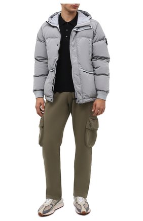 Мужская пуховая куртка STONE ISLAND светло-серого цвета по цене 85250 руб., арт. 751544508 | Фото 2 Мужская пуховая куртка STONE ISLAND светло-серого цвета, арт. 751544508 | Фото 2 (Материал подклада: Синтетический материал; Материал внешний: Синтетический материал; Материал утеплителя: Пух и перо; Рукава: Длинные; Длина (верхняя одежда): Короткие; Кросс-КТ: Куртка; Мужское Кросс-КТ: пуховик-короткий; Стили: Спорт-шик)