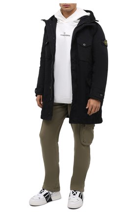 Мужская пуховая парка STONE ISLAND черного цвета по цене 136500 руб., арт. 751570549 | Фото 2 Мужская пуховая парка STONE ISLAND черного цвета, арт. 751570549 | Фото 2 (Материал подклада: Синтетический материал; Материал внешний: Синтетический материал; Материал утеплителя: Пух и перо; Длина (верхняя одежда): До середины бедра; Рукава: Длинные; Кросс-КТ: Куртка; Мужское Кросс-КТ: пуховик-короткий; Стили: Кэжуэл)