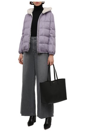 Женский пуховая куртка BRUNELLO CUCINELLI фиолетового цвета по цене 458000 руб., арт. MB5782923 | Фото 2 Женский пуховая куртка BRUNELLO CUCINELLI фиолетового цвета, арт. MB5782923 | Фото 2 (Материал утеплителя: Пух и перо; Материал внешний: Шерсть; Материал подклада: Синтетический материал; Рукава: Длинные; Длина (верхняя одежда): Короткие; Стили: Кэжуэл)