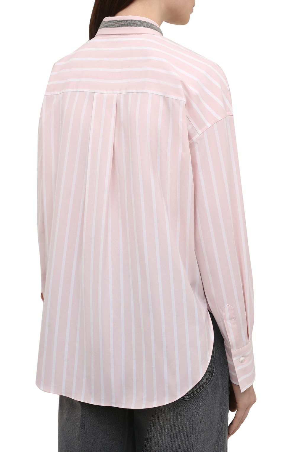Женская хлопковая рубашка BRUNELLO CUCINELLI светло-розового цвета, арт. MA734RH536 | Фото 4 (Рукава: Длинные; Принт: Полоска; Женское Кросс-КТ: Рубашка-одежда; Длина (для топов): Удлиненные; Материал внешний: Хлопок; Стили: Романтичный)