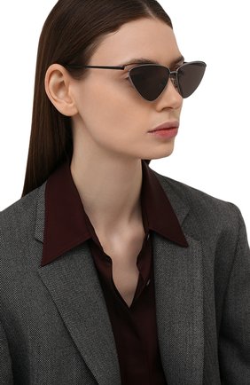 Женские солнцезащитные очки BALENCIAGA черного цвета, арт. BB0162S 001 | Фото 2 (Тип очков: С/з; Оптика Гендер: оптика-женское; Очки форма: Cat-eye)