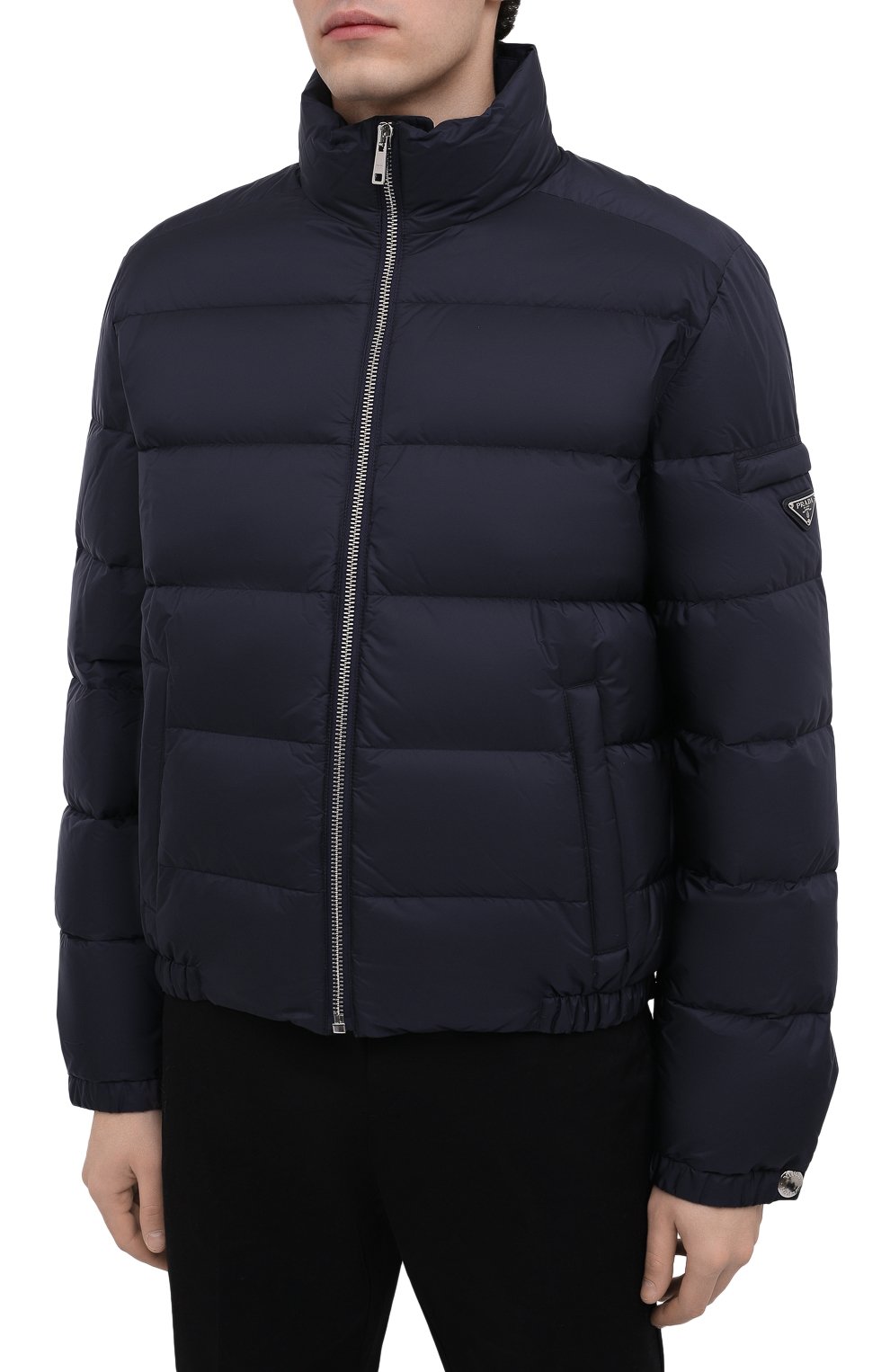 Мужская пуховая куртка PRADA синего цвета, арт. SGB112-1WQ9-F0124-192 | Фото 3 (Кросс-КТ: Куртка; Мужское Кросс-КТ: пуховик-короткий; Рукава: Длинные; Материал внешний: Синтетический материал; Длина (верхняя одежда): Короткие; Стили: Кэжуэл)