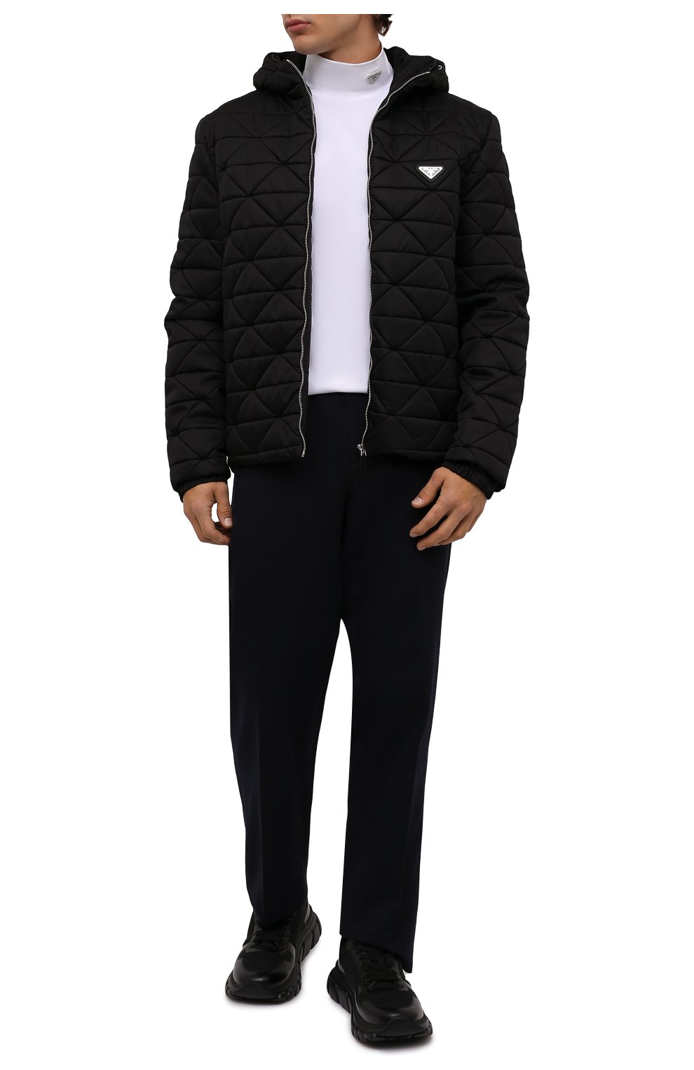 Мужская утепленная куртка PRADA черного цвета, арт. SGB805-1WQ8-F0002-202 | Фото 2 (Кросс-КТ: Куртка; Рукава: Длинные; Материал внешний: Синтетический материал; Мужское Кросс-КТ: утепленные куртки; Длина (верхняя одежда): Короткие; Стили: Кэжуэл)