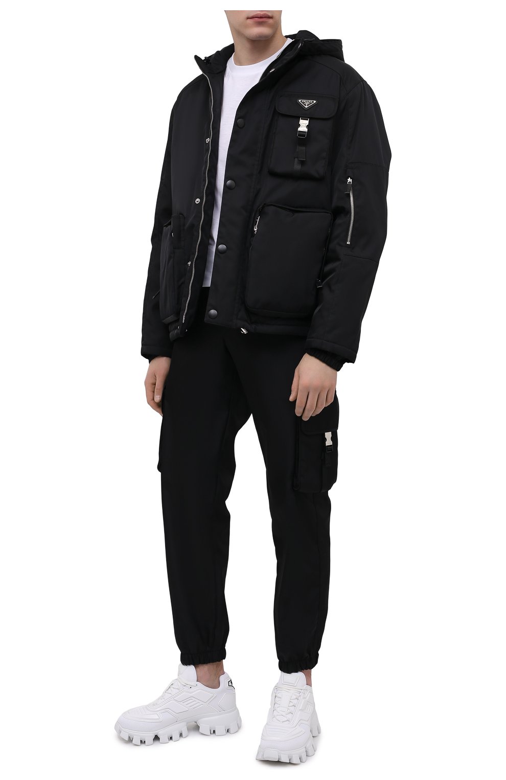 Мужская куртка PRADA черного цвета, арт. SGB812-1WQ8-F0002-211 | Фото 2 (Кросс-КТ: Куртка, Ветровка; Рукава: Длинные; Материал внешний: Синтетический материал; Мужское Кросс-КТ: утепленные куртки; Стили: Спорт-шик; Длина (верхняя одежда): Короткие)