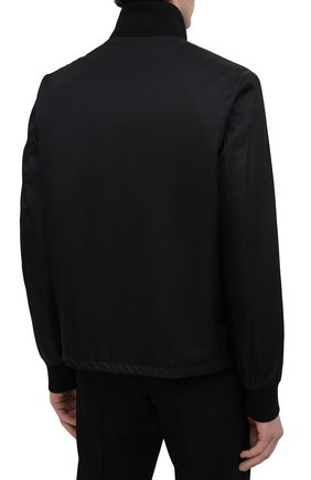 Мужская куртка PRADA черного цвета, арт. SGM346-1WQ8-F0002-202 | Фото 4 (Кросс-КТ: Куртка, Ветровка; Рукава: Длинные; Материал внешний: Синтетический материал; Длина (верхняя одежда): Короткие; Стили: Кэжуэл)