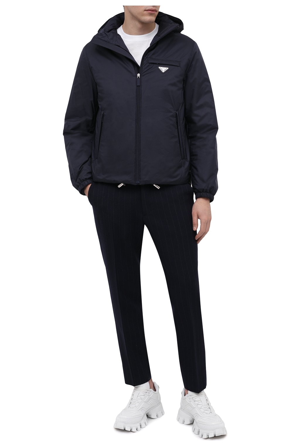 Мужская пуховая куртка PRADA темно-синего цвета, арт. SGN955-1WQ9-F0124-191 | Фото 2 (Кросс-КТ: Куртка; Рукава: Длинные; Материал внешний: Синтетический материал; Мужское Кросс-КТ: Куртка-верхняя одежда; Длина (верхняя одежда): Короткие; Стили: Кэжуэл)