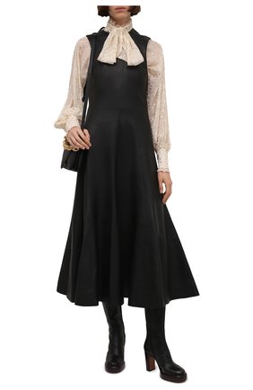 Женские кожаные сапоги irenn CHLOÉ черного цвета по цене 95250 руб., арт. CHC21A468T0 | Фото 2 Женские кожаные сапоги irenn CHLOÉ черного цвета, арт. CHC21A468T0 | Фото 2 (Подошва: Платформа; Каблук высота: Высокий; Высота голенища: Средние; Материал внутренний: Натуральная кожа; Каблук тип: Устойчивый; Материал внешний: Кожа)
