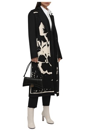 Женские кожаные ботильоны GIVENCHY белого цвета по цене 78200 руб., арт. BE6034E163 | Фото 2 Женские кожаные ботильоны GIVENCHY белого цвета, арт. BE6034E163 | Фото 2 (Материал внутренний: Натуральная кожа; Подошва: Плоская; Каблук высота: Высокий; Каблук тип: Фигурный; Материал внешний: Кожа)
