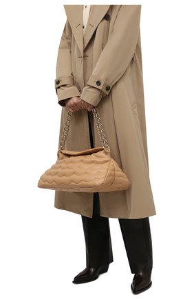 Женская сумка juana CHLOÉ бежевого цвета по цене 161500 руб., арт. CHC21WS275F55 | Фото 2 Женская сумка juana CHLOÉ бежевого цвета, арт. CHC21WS275F55 | Фото 2 (Размер: large; Материал: Натуральная кожа; Сумки-технические: Сумки top-handle)