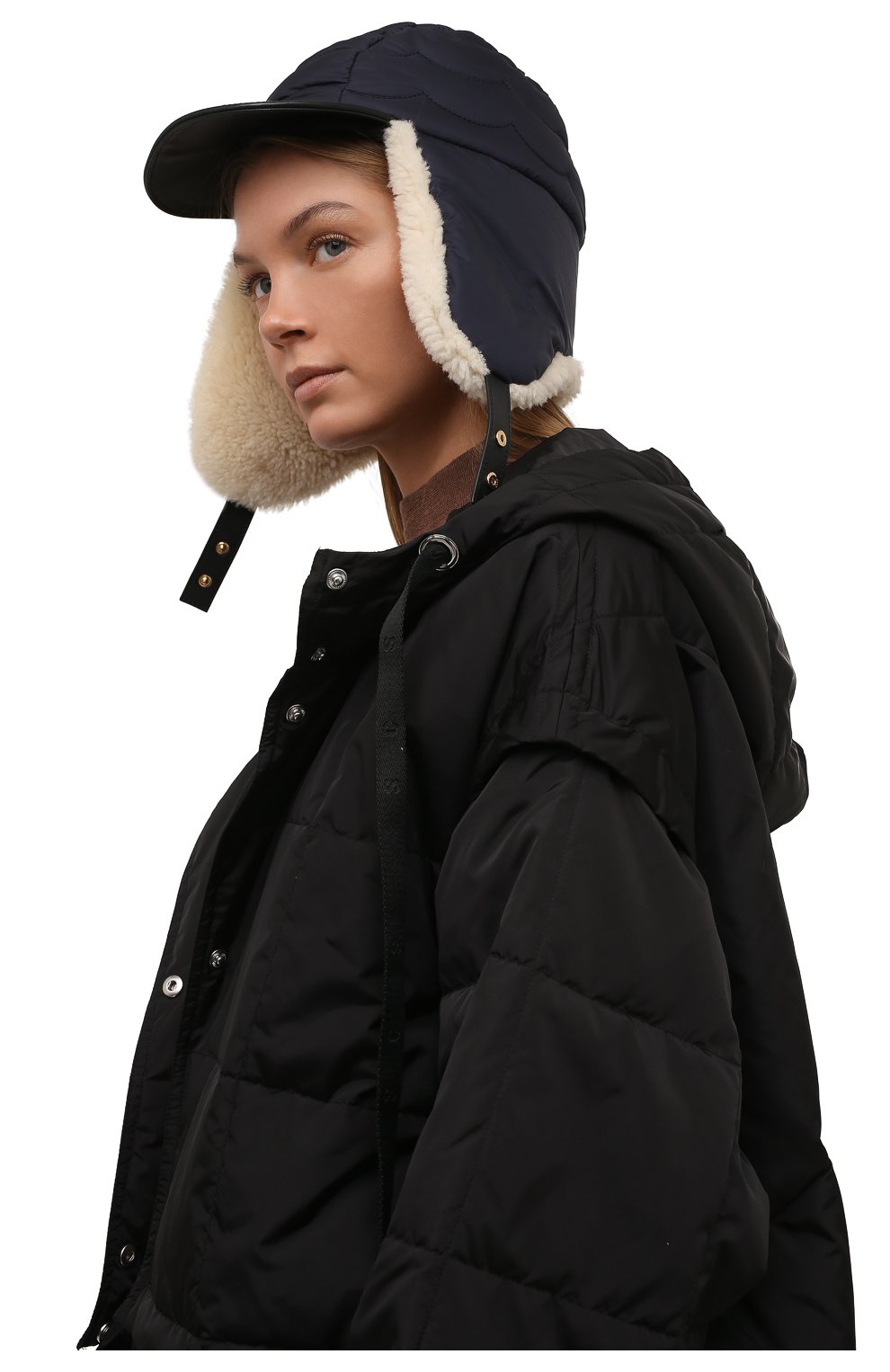Женская шапка-ушанка с отделкой из овчины CHLOÉ темно-синего цвета, арт. CHC21WD016NSS | Фото 2 (Материал: Текстиль, Синтетич еский материал)