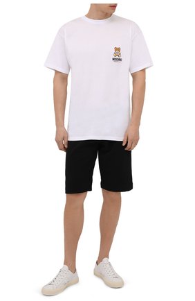 Мужские хлопковые шорты MOSCHINO черного цвета, арт. A4325/8104 | Фото 2 (Материал внешний: Хлопок; Кросс-КТ: домашняя одежда)