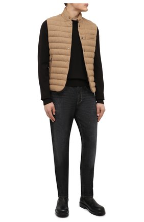 Мужской пуховый жилет RALPH LAUREN бежевого цвета по цене 116000 руб., арт. 790799086 | Фото 2 Мужской пуховый жилет RALPH LAUREN бежевого цвета, арт. 790799086 | Фото 2 (Материал внешний: Шерсть, Лен; Материал утеплителя: Пух и перо; Материал подклада: Синтетический материал; Длина (верхняя одежда): Короткие; Кросс-КТ: Куртка, Пуховик; Стили: Кэжуэл)