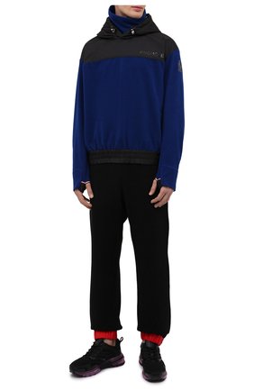 Мужской худи MONCLER GRENOBLE темно-синего цвета по цене 55700 руб., арт. G2-097-8G000-03-80093 | Фото 2 Мужской худи MONCLER GRENOBLE темно-синего цвета, арт. G2-097-8G000-03-80093 | Фото 2 (Рукава: Длинные; Длина (для топов): Стандартные; Материал внешний: Синтетический материал; Мужское Кросс-КТ: Худи-одежда; Принт: С принтом; Стили: Спорт-шик)