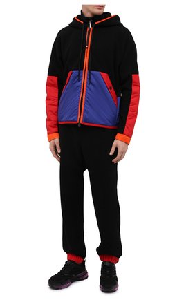 Мужская куртка MONCLER GRENOBLE черного цвета по цене 82150 руб., арт. G2-097-8G000-12-899IH | Фото 2 Мужская куртка MONCLER GRENOBLE черного цвета, арт. G2-097-8G000-12-899IH | Фото 2 (Материал внешний: Шерсть; Материал подклада: Синтетический материал; Длина (верхняя одежда): Короткие; Рукава: Длинные; Кросс-КТ: Куртка, другое; Мужское Кросс-КТ: утепленные куртки; Стили: Спорт-шик)